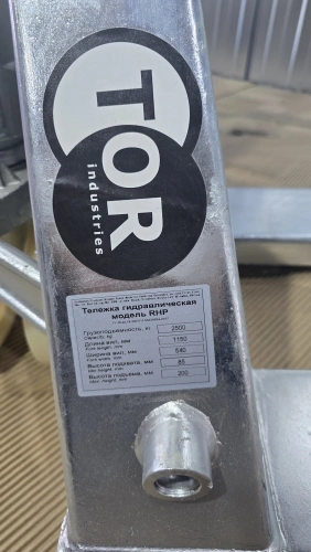 Тележка гидравлическая оцинкованная 2500 кг 1150 мм нейлоновые колеса TOR WH-25G по ценам производителя в Санкт-Петербурге с доставкой по всей России