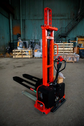 Штабелер самоподъемный 0,5 т 1,5 м TOR CDD05B самоходный по ценам производителя в Санкт-Петербурге с доставкой по всей России