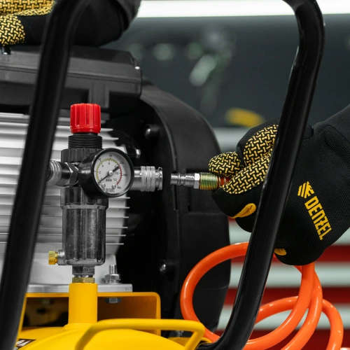 Компрессор воздушный рем. привод BCI 2100/50, 2,1 кВт, 50 литров, 400 л/мин Denzel по ценам производителя в Санкт-Петербурге с доставкой по всей России