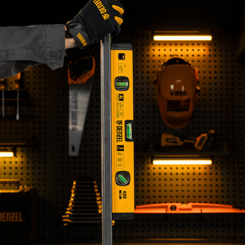 Уровень алюминиевый, магнит., фрезерованный, 3 глазка (1 зеркал.) 0,5 мм/м, 400 мм Denzel по ценам производителя в Санкт-Петербурге с доставкой по всей России