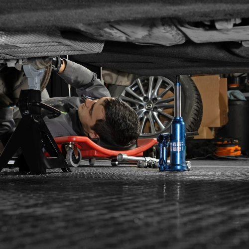 Домкрат гидравлический бутылочный, 2 т, h подъема 178-338 мм, в пластиковом кейсе Stels по ценам производителя в Санкт-Петербурге с доставкой по всей России