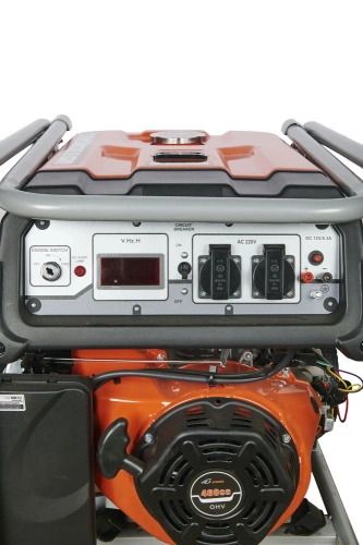 Генератор бензиновый 7,0 кВт 220В 27 л с электростартером и колесами TOR KM9500H по ценам производителя в Санкт-Петербурге с доставкой по всей России