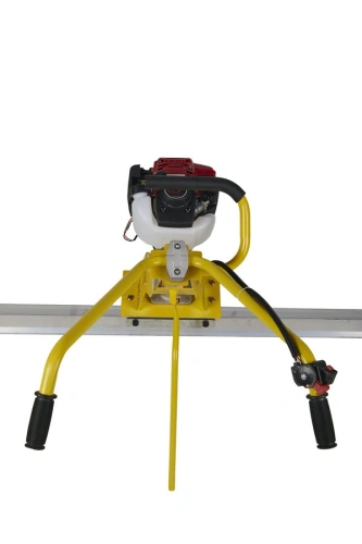 Виброрейка для бетона бензиноваяс лезвием 2м TOR XH25E по ценам производителя в Санкт-Петербурге с доставкой по всей России