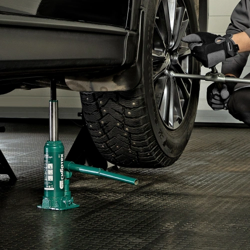 Домкрат гидравлический бутылочный, 3 т, 180-320 мм, в пласт. кейсе Сибртех по ценам производителя в Санкт-Петербурге с доставкой по всей России