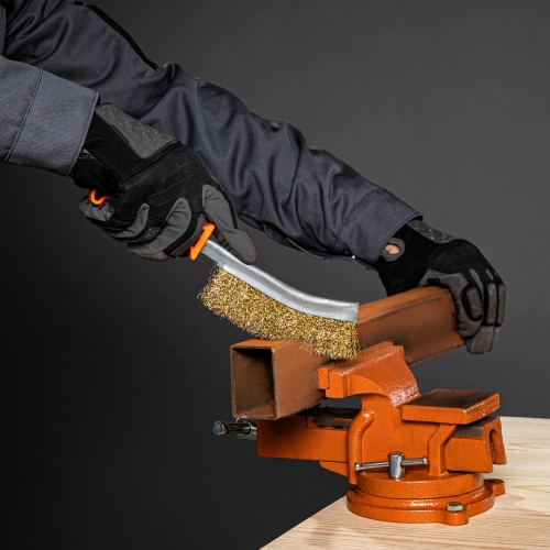 Тиски слесарные, 125 мм, поворотные, с наковальней Sparta купить в Москве с доставкой по всей России | ProtosMarket.ru