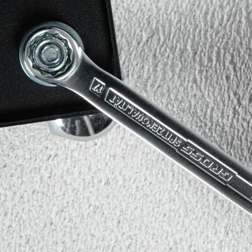 Ключ комбинированный 17 мм, CrV, холодный штамп Gross по ценам производителя в Санкт-Петербурге с доставкой по всей России