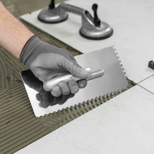 Гладилка из нержавеющей стали, 280 х 130 мм, деревянная ручка, зуб 6 х 6 мм Matrix купить в Москве с доставкой по всей России | ProtosMarket.ru