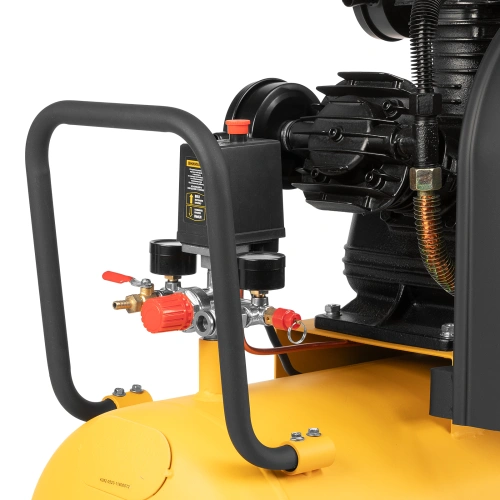 Компрессор воздушный BCW3000-T/100, ременный привод, 3.0 кВт, 100 литров, 520 л/мин Denzel по ценам производителя в Санкт-Петербурге с доставкой по всей России