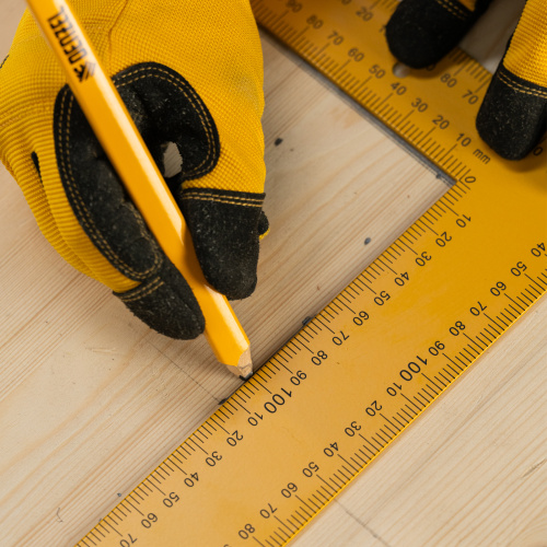 Угольник стальной, 400 х 600 мм Denzel по ценам производителя в Санкт-Петербурге с доставкой по всей России