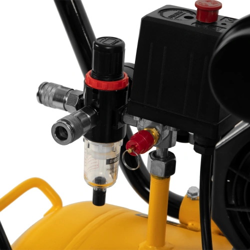 Компрессор безмасляный, малошумный DLS 1800/100,1800 Вт, 3x600, 100 л, 345 л/мин Denzel по ценам производителя в Санкт-Петербурге с доставкой по всей России