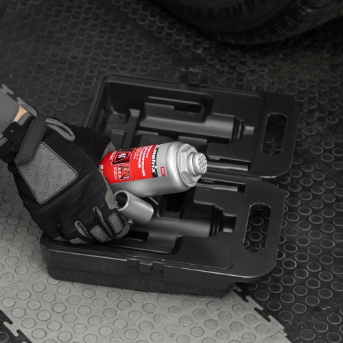 Домкрат гидравлический бутылочный, 4 т, высота подъема 194-372 мм, в пластиковый кейсе Matrix по ценам производителя в Санкт-Петербурге с доставкой по всей России