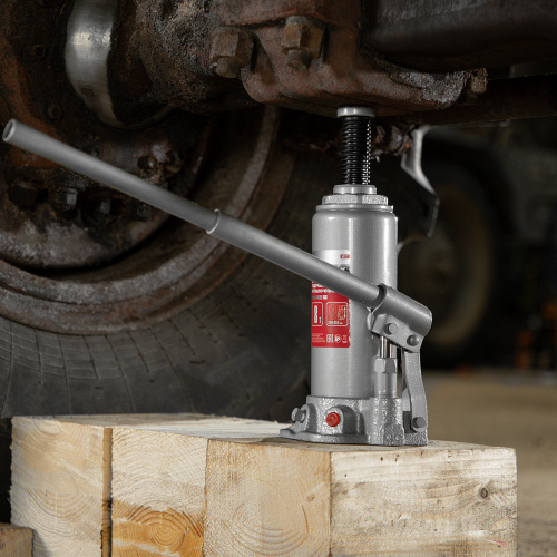 Домкрат гидравлический бутылочный, 8 т, высота подъема 230-457 мм Matrix по ценам производителя в Санкт-Петербурге с доставкой по всей России