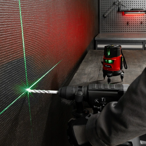 Лазерный уровень CRX-30G, 30 м, зеленый луч, батарейки, резьба 5/8" MTX по ценам производителя в Санкт-Петербурге с доставкой по всей России