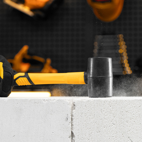 Киянка резиновая, 225 г, черная, фибергласовая рукоятка c TPR покрытием Denzel по ценам производителя в Санкт-Петербурге с доставкой по всей России