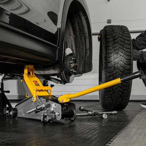 Домкрат гидравлический подкатной с фиксатором, 2,8 т, 135-385 мм Denzel по ценам производителя в Санкт-Петербурге с доставкой по всей России