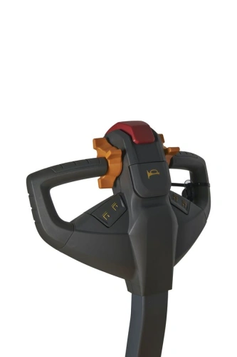 Штабелер самоходный 1,5 т 5,6 м XILIN CDDR15-III 24/200 В/Ач (сопровождаемый) по ценам производителя в Санкт-Петербурге с доставкой по всей России