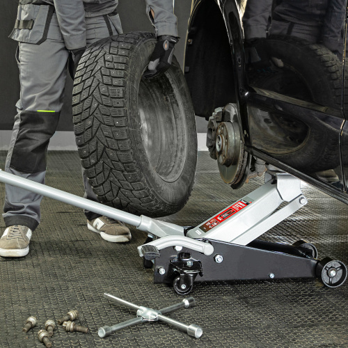 Домкрат гидравлический подкатной, 3.5 т, высота подъема 145-490 мм, с педалью Matrix по ценам производителя в Санкт-Петербурге с доставкой по всей России