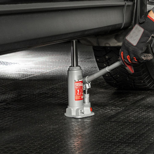 Домкрат гидравлический бутылочный, 2 т, высота подъема 181-345 мм Matrix по ценам производителя в Санкт-Петербурге с доставкой по всей России