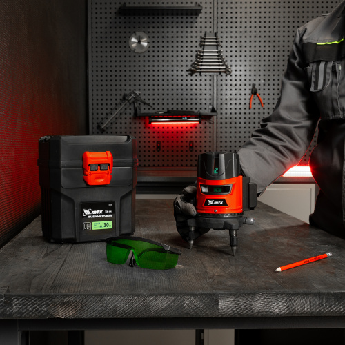 Лазерный уровень CRL-30G, 30 м, зеленый луч, акк. Li 2400 mah, резьба 5/8" MTX по ценам производителя в Санкт-Петербурге с доставкой по всей России