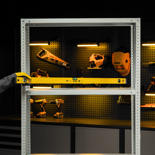 Уровень алюминиевый, магнит, фрезерованный, 3 глазка (1 зеркал.) 0,5 мм/м, 1200 мм Denzel купить в Москве с доставкой по всей России | ProtosMarket.ru