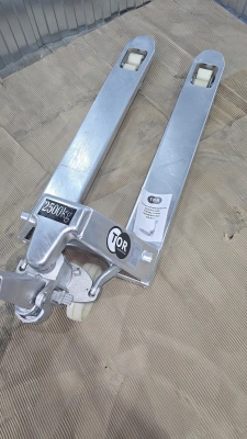 Тележка гидравлическая оцинкованная 2500 кг 1150 мм нейлоновые колеса TOR WH-25G по ценам производителя в Санкт-Петербурге с доставкой по всей России