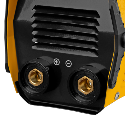 Аппарат инверторный дуговой сварки DS-230 Compact, 230 А, ПВ 70%, диаметр электрода 1.6-5 мм Denzel по ценам производителя в Санкт-Петербурге с доставкой по всей России