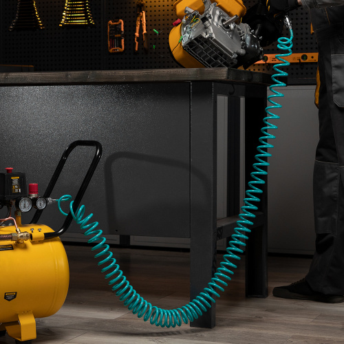 Полиуретановый спиральный шланг профессиональный BASF, 15 м, с быстросъемными соединением Stels купить в Москве с доставкой по всей России | ProtosMarket.ru