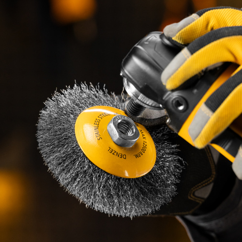 Щетка для УШМ, 125 мм, "Тарелка", витая нержавеющая проволока 0.3 мм, М14 Denzel купить в Москве с доставкой по всей России | ProtosMarket.ru