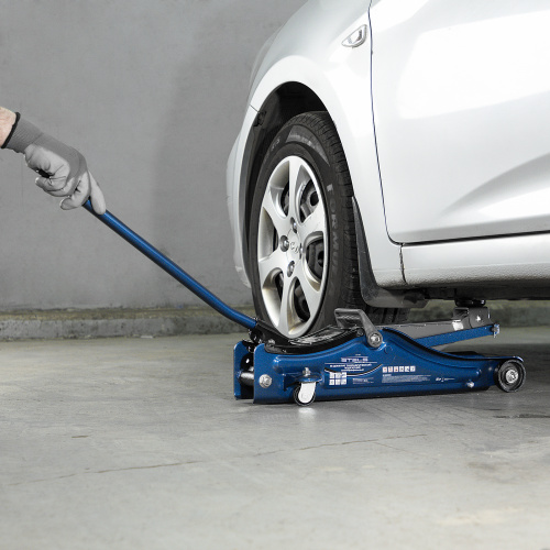 Домкрат гидравлический подкатной в пластиковом кейсе, 2 т, Low Profile, 80-380 мм Stels по ценам производителя в Санкт-Петербурге с доставкой по всей России