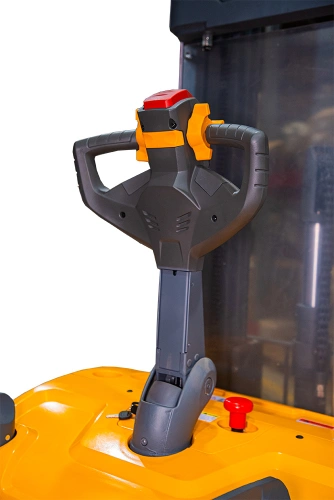 Штабелер самоходный 1,5 т 4,5 м XILIN CDDK15-III 24/200 В/Ач (с платформой) по ценам производителя в Санкт-Петербурге с доставкой по всей России