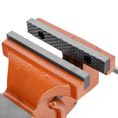 Тиски слесарные, 125 мм, поворотные, с наковальней Sparta купить в Москве с доставкой по всей России | ProtosMarket.ru