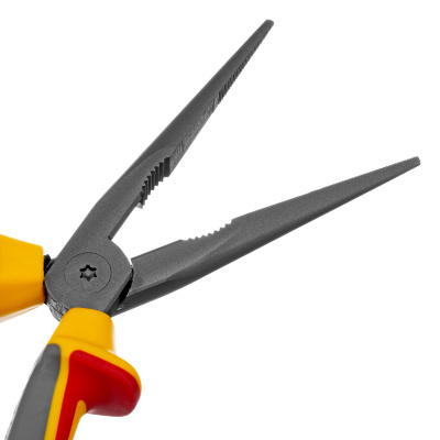 Длинногубцы прямые, диэлектрические рукоятки до 1000 В, трехкомпонентные рукоятки, 205мм Denzel купить в Москве с доставкой по всей России | ProtosMarket.ru