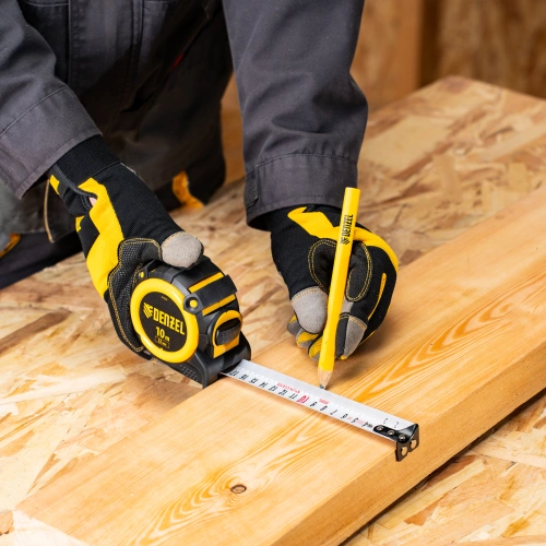 Рулетка 10м х 32мм, автоматич. фиксац., нейлон. покрытие, магнит. зацеп, двухстор. разметка Denzel купить в Москве с доставкой по всей России | ProtosMarket.ru