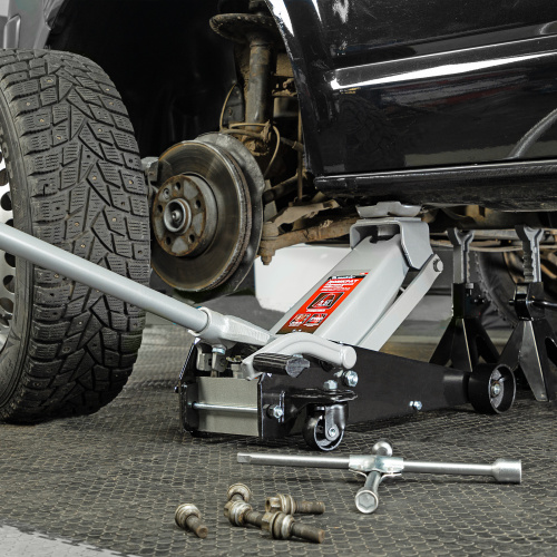 Домкрат гидравлический подкатной, 3.5 т, высота подъема 145-490 мм, с педалью Matrix по ценам производителя в Санкт-Петербурге с доставкой по всей России