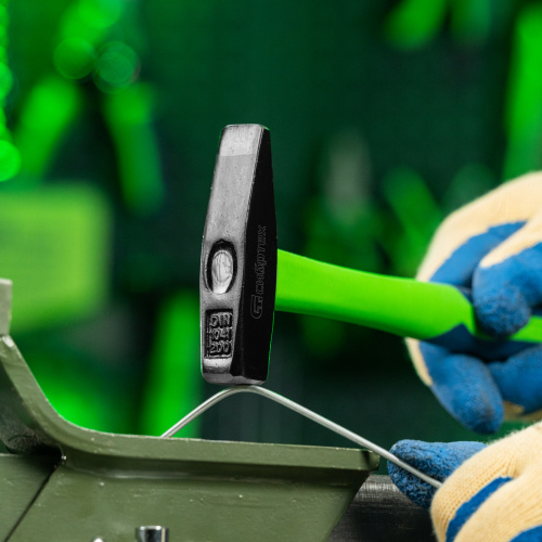 Молоток слесарный, 200 г, фибергласовая обрезиненная рукоятка Сибртех по ценам производителя в Санкт-Петербурге с доставкой по всей России