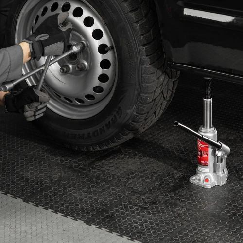 Домкрат гидравлический бутылочный, 4 т, высота подъема 194-372 мм, в пластиковый кейсе Matrix по ценам производителя в Санкт-Петербурге с доставкой по всей России