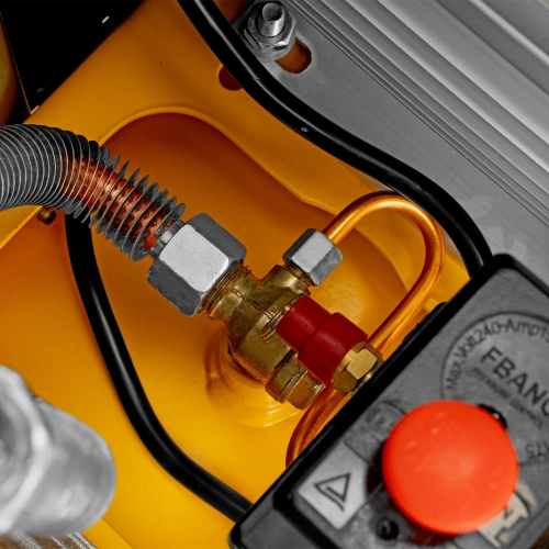 Компрессор воздушный рем. привод BCI 2100/50, 2,1 кВт, 50 литров, 400 л/мин Denzel по ценам производителя в Санкт-Петербурге с доставкой по всей России