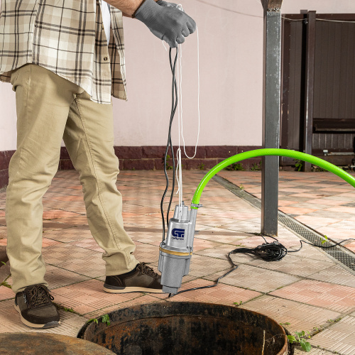 Вибрационный насос СВН300-15, верхний забор, 300 Вт, напор 75 м, 1200 л/ч, кабель 15 м Сибртех купить в Москве с доставкой по всей России | ProtosMarket.ru