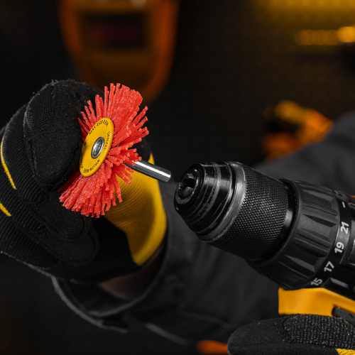 Щетка для дрели, 65 мм, Плоская, со шпилькой, нейлоновая щетина Denzel по ценам производителя в Санкт-Петербурге с доставкой по всей России