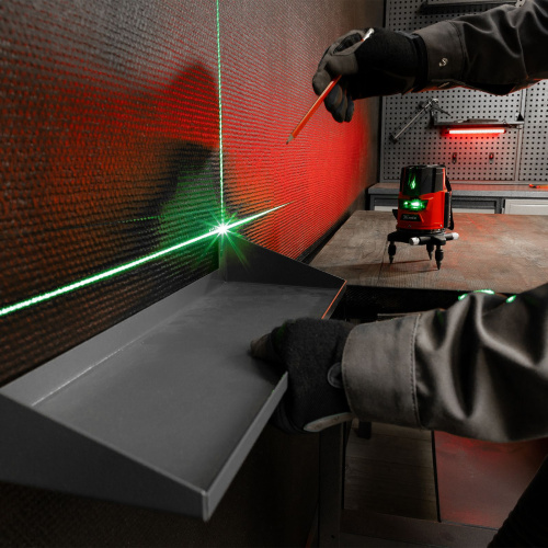 Лазерный уровень CRX-30G, 30 м, зеленый луч, батарейки, резьба 5/8" MTX по ценам производителя в Санкт-Петербурге с доставкой по всей России