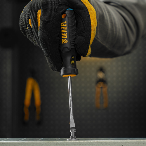 Отвертка SL5x75 мм, CrV, трехкомпонентная рукоятка Denzel по ценам производителя в Санкт-Петербурге с доставкой по всей России