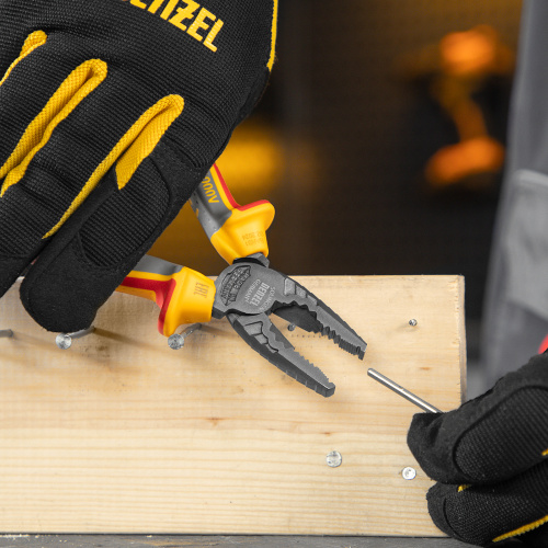 Плоскогубцы комбинированные, диэлектрические трехкомпонентные рукоятки до 1000 В, 165 мм Denzel купить в Москве с доставкой по всей России | ProtosMarket.ru