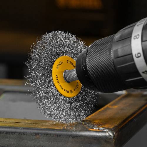 Набор щеток для дрели, 5 Плоских 25-38-50-63-75 мм, шпилька, нерж. вит. проволока Denzel по ценам производителя в Санкт-Петербурге с доставкой по всей России