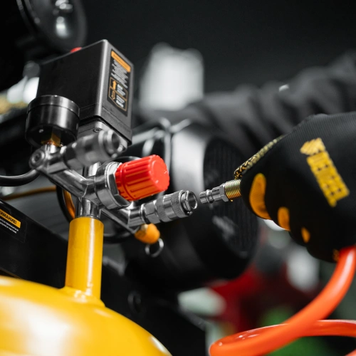 Компрессор воздушный BCV2200/100V, ременный привод , 2.3 кВт, 100 литров, 440 л/мин Denzel по ценам производителя в Санкт-Петербурге с доставкой по всей России