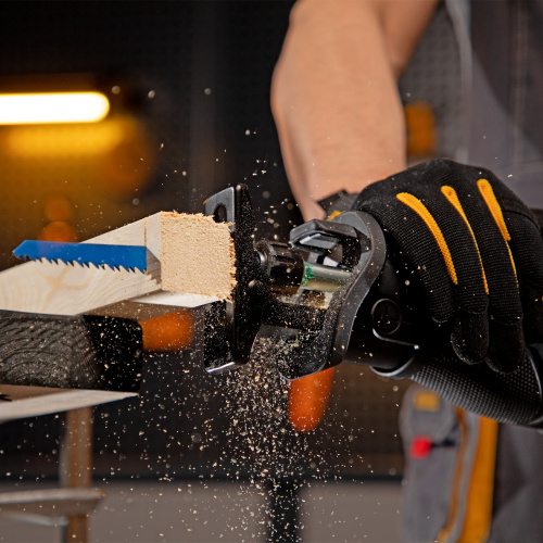 Пила сабельная аккумуляторная бесщет BRC-120-0,  18В Li-Ion Denzel купить в Москве с доставкой по всей России | ProtosMarket.ru