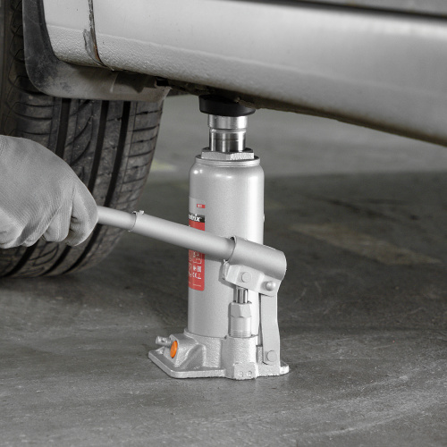 Домкрат гидравлический бутылочный, 6 т, h подъема 216-413 мм, в пластиковом кейсе Matrix по ценам производителя в Санкт-Петербурге с доставкой по всей России