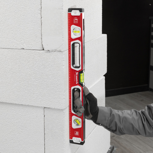 Уровень алюминиевый, магнит, фрезерованный, 3 глазка (1 зеркальный) двухкомпонентные рукоятки, 600 мм Matrix купить в Москве с доставкой по всей России | ProtosMarket.ru