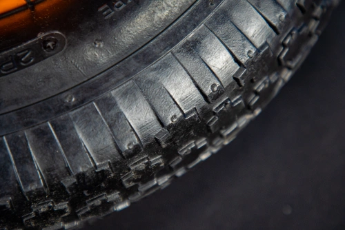 Колесо пневматическое резиновое 387 мм 4.00-8 (подшипник 12 мм) по ценам производителя в Санкт-Петербурге с доставкой по всей России