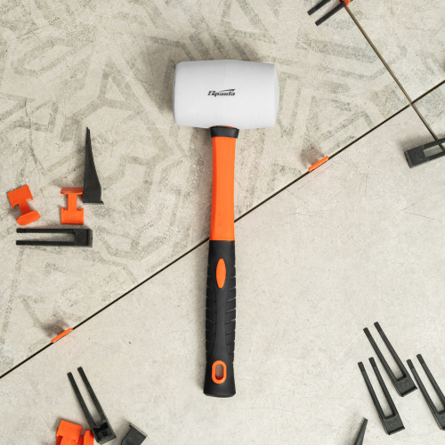 Киянка резиновая, 450 г, белая резина, фибергласовая рукоятка Sparta купить в Москве с доставкой по всей России | ProtosMarket.ru