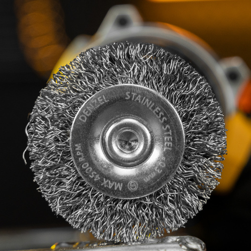 Набор щеток для дрели, 1 Плоская 50мм, 2 Чашки 25-50мм, шпилька, нерж. вит. проволока Denzel по ценам производителя в Санкт-Петербурге с доставкой по всей России